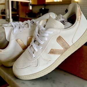 Veja V-10 Sneakers